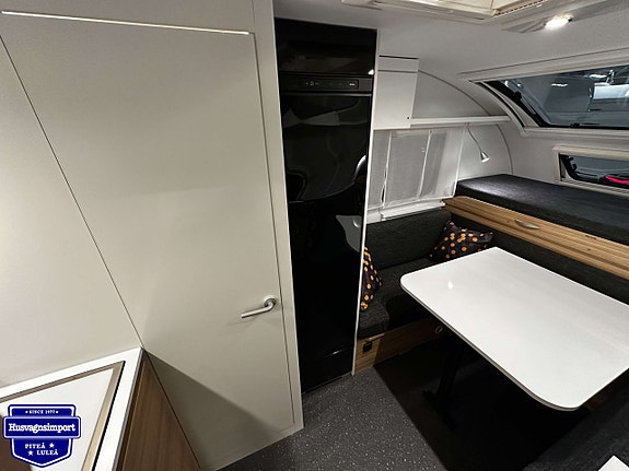 Adria ACTION 391 PH - Dubbelbädd / Garage / Resevagn 10 of 20