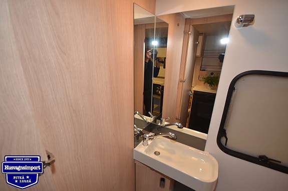 Adria AVIVA 422 PY 10 of 14