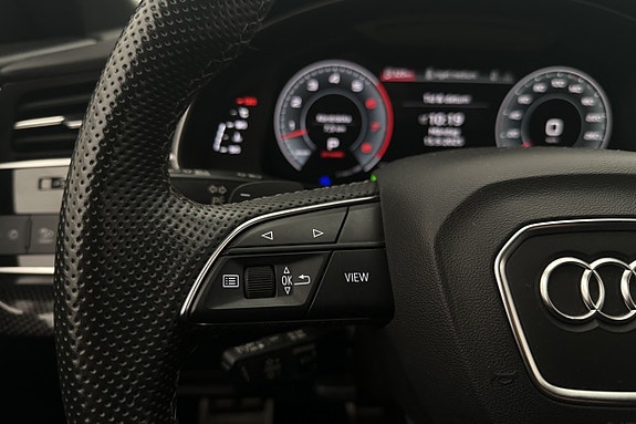 Audi Q8 20 of 30