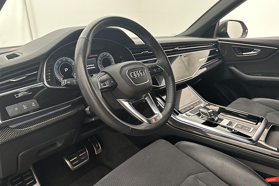 Audi Q8 13 of 30