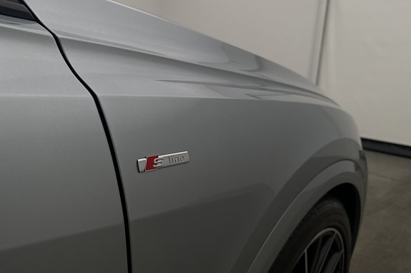 Audi Q8 11 of 30