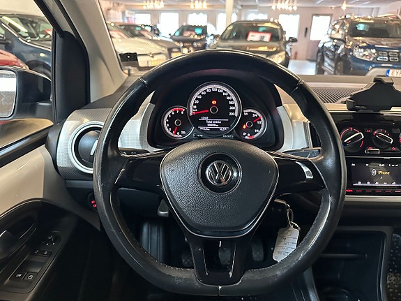Volkswagen UP! 10 of 16