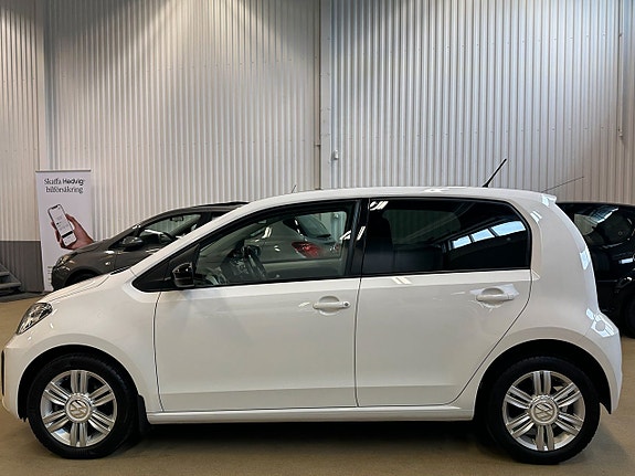 Volkswagen UP! 3 of 5