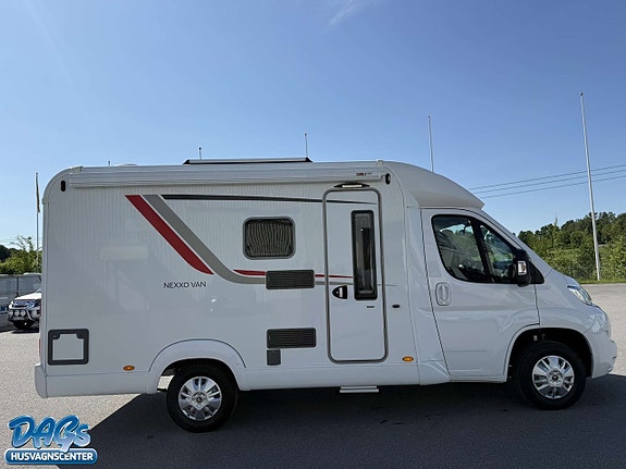 Bürstner T 569 Nexxo Van 2 of 17