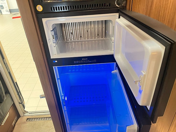 Niesmann ARTO 88 F (ALDE+Drag+Solcell+AC+Inverter+Aut 3.0L) 19 of 30