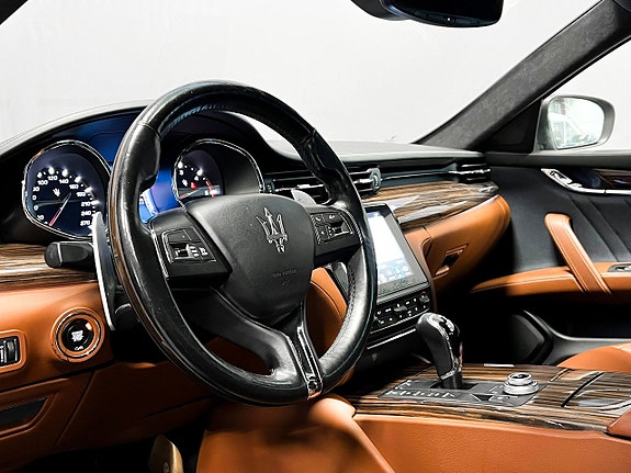 Maserati Quattroporte 10 of 25