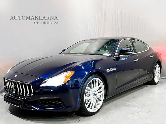 Maserati Quattroporte 2 of 25
