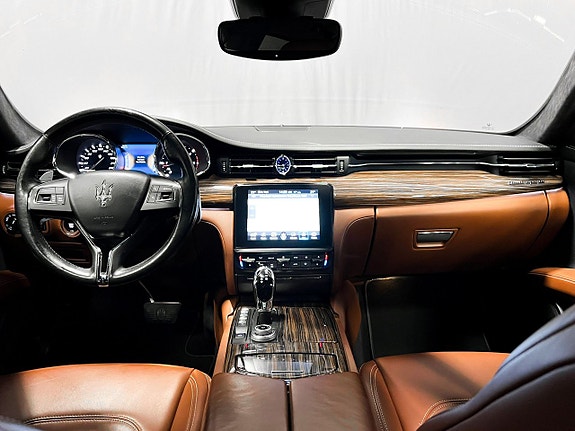 Maserati Quattroporte 11 of 25
