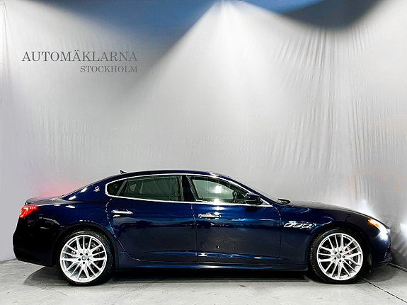 Maserati Quattroporte 7 of 25