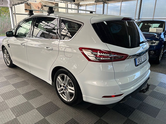 Ford S-MAX 2 of 5
