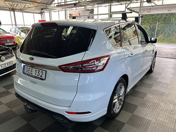 Ford S-MAX 4 of 5