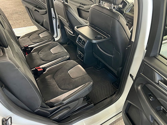 Ford S-MAX 10 of 15