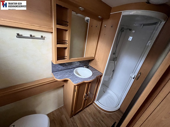 Kabe ROYAL 780 UTDL KS Dinette -05 17 of 21