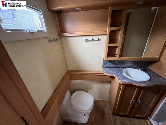 Kabe ROYAL 780 UTDL KS Dinette -05 16 of 21
