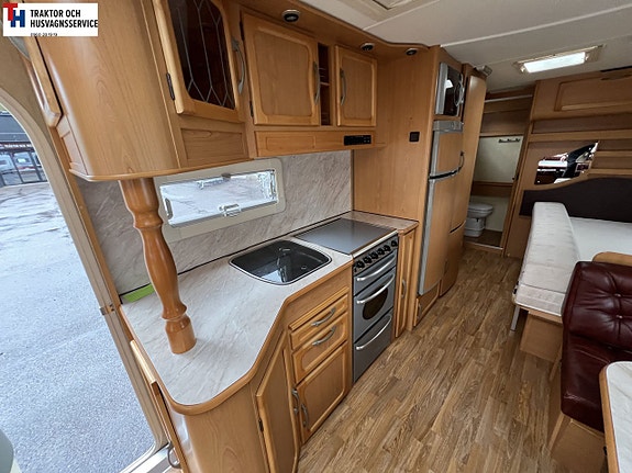 Kabe ROYAL 780 UTDL KS Dinette -05 11 of 21