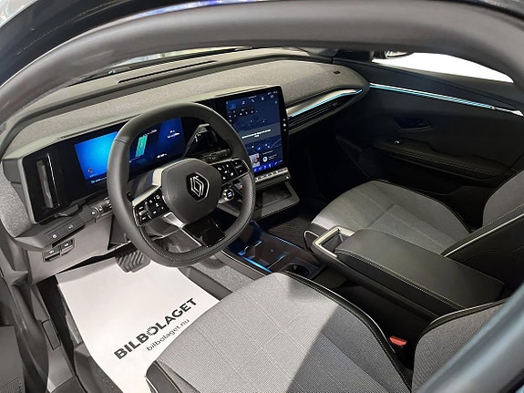 Renault Scenic E-Tech 6 of 23