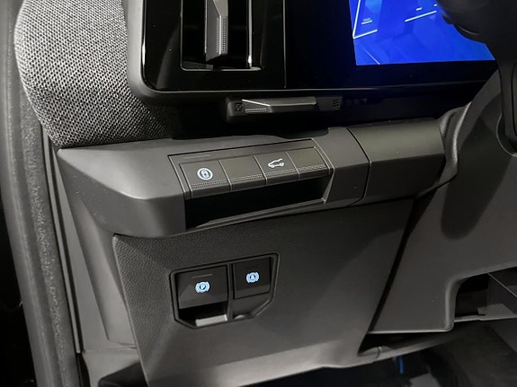 Renault Scenic E-Tech 17 of 23