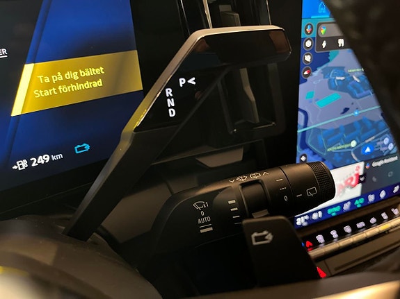 Renault Scenic E-Tech 21 of 23