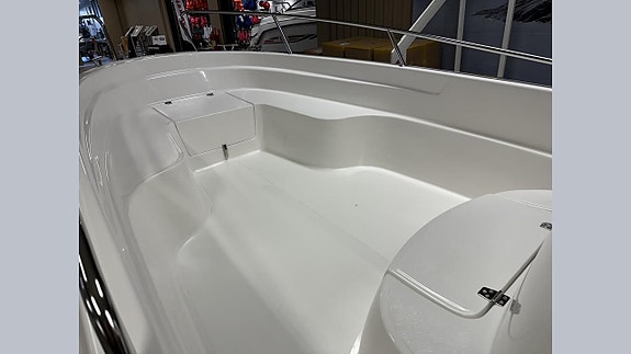 Micore 550 Classic med Yamaha F70BET2L 2 of 6