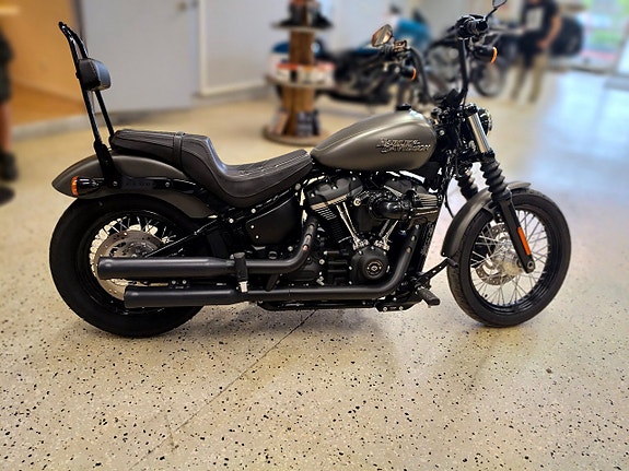 Harley-Davidson Street