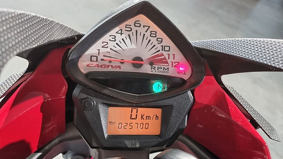 Cagiva V-raptor 1000cc 2500 mil Ovanlig 5 of 5