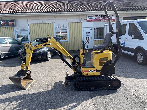 Uthyres Yanmar SV08-1A med 3st skopor
