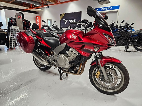 Honda CBF1000A 4 of 5