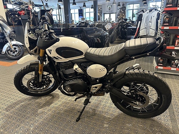 Triumph SCRAMBLER 400 XC *TICKET TO RIDE 4.000KR* 18 of 25