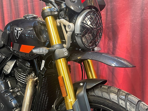 Triumph SCRAMBLER 400 XC *TICKET TO RIDE 4.000KR* 10 of 25