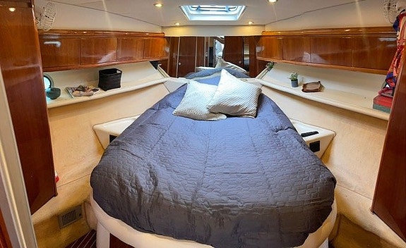 Azimut 40 Flybridge 7 of 10
