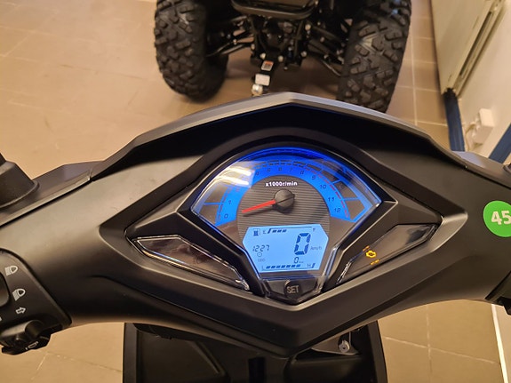Viarelli Monztro EU NU REA 20900 kr hjälm på köpet 2 of 5