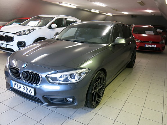 BMW 118i 5 of 5