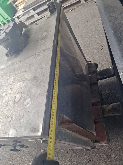 Hydraulik  OljeaTank / Verktygslåda 5 of 10