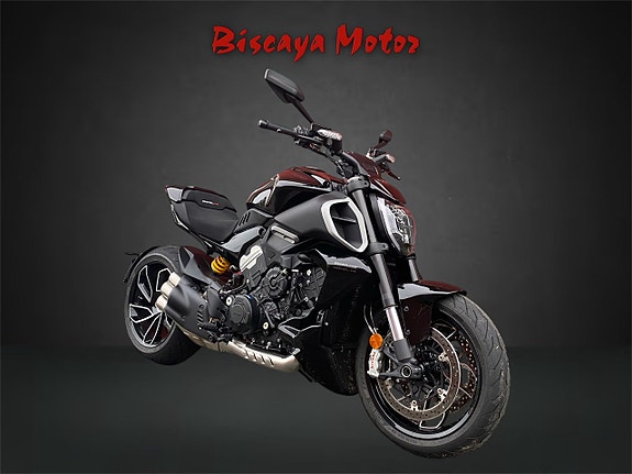 Ducati Diavel V4 2 of 5