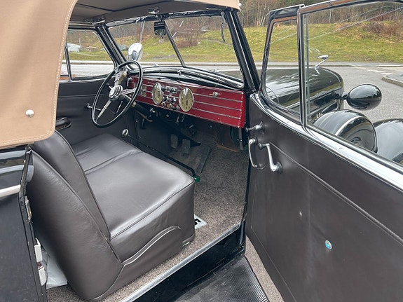 Cadillac LaSalle 13 of 19