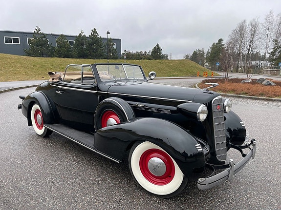 Cadillac LaSalle 2 of 5