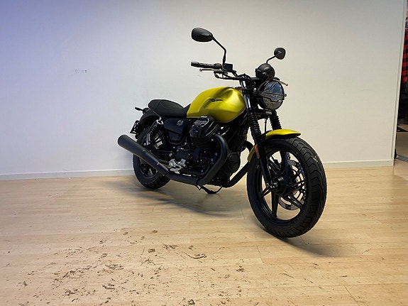 Moto Guzzi V7 Stone/Demo Endast 100 mil ! 2 of 4