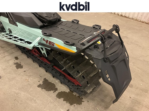 Ski-Doo E-TEC Turbo R 146" 8 of 16