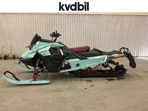 Ski-Doo E-TEC Turbo R 146" 2 of 16