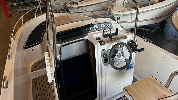 Uttern S64 -05 / Mercruiser 4,3 MPI -23  UNIK BÅT 2 of 5