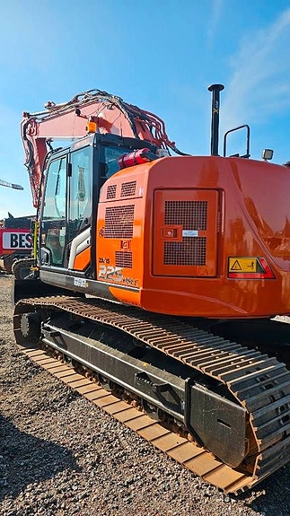 Hitachi ZX 225 US LC-7 , Begagnad SÄLJES 3 of 8