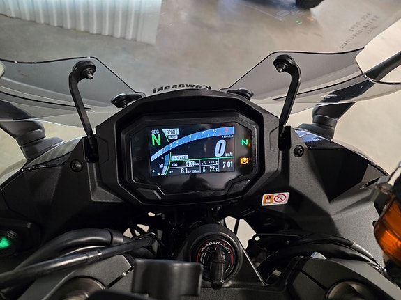 Kawasaki Ninja 1000 SX 918 mil 1 ägare Nyskick 10 of 10