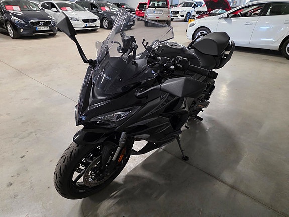 Kawasaki Ninja 1000 SX 918 mil 1 ägare Nyskick 4 of 5