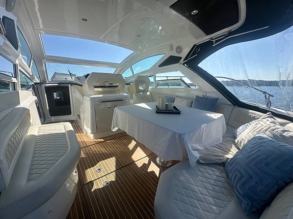 Beneteau Gran Turismo 40 | 2016 3 of 12