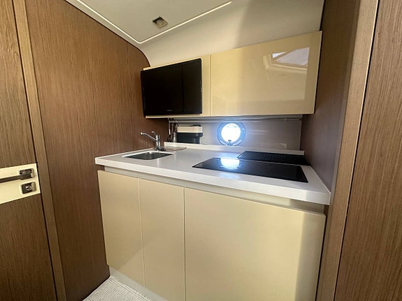 Beneteau Gran Turismo 40 | 2016 11 of 12