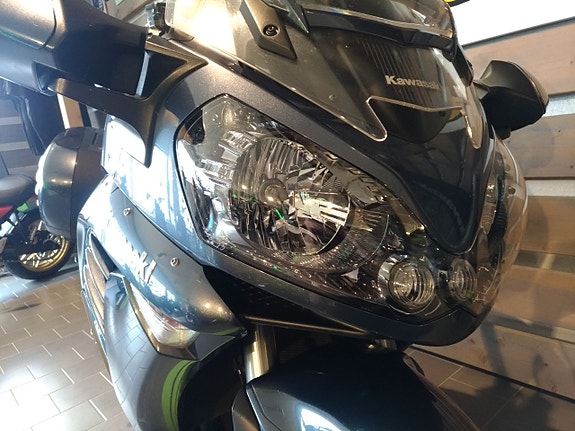Kawasaki 1400GTR 1.4 9 of 11