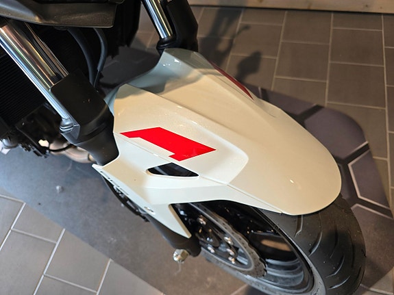 Kawasaki Z400 A2 12 of 13