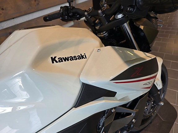Kawasaki Z400 A2 13 of 13