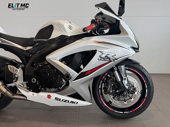 Suzuki Cycles GSX-R750 | Nyservad 5 of 5