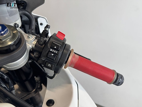 Suzuki Cycles GSX-R750 | Nyservad 18 of 19